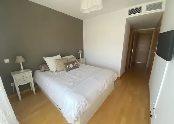 Casa Nueva En La Ciudadela Con Piscina